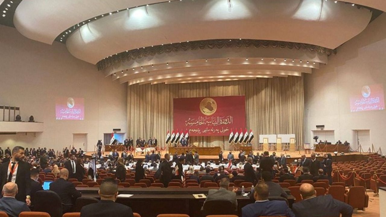 دەوڵەتی یاسا: كورد و سونە گرەو لەسەر ناكۆكیەكانی نێو ماڵی شیعە دەكەن
