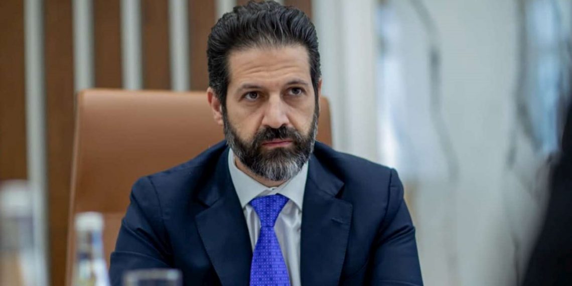 قوباد تاڵەبانی: شتێك تەریقم دەكاتەوە