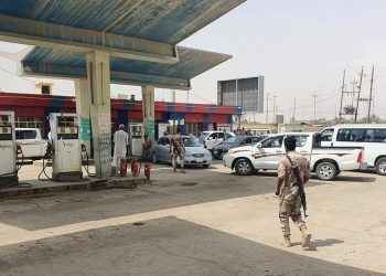وەزارەتی نەوتی عیراق: كەسانێكی نەفس نزم بەنزین دەبەنە پارێزگاكانی هەرێم