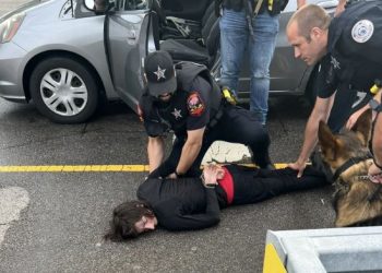 تەقەكەرێك لە شیكاگۆ 37 كەسی كوشت و بریندار كرد