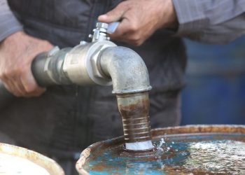 پەرلەمانتارێك: پێویستە حكومەت لە ئێستاوە دەست بەدابەشكردنی نەوتی سپی بكات