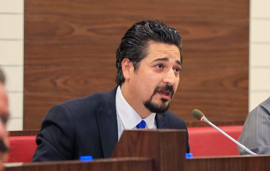 كاروان گەزنەیی: تەحەدای جێگری سەرۆكی پەرلەمان دەكەم